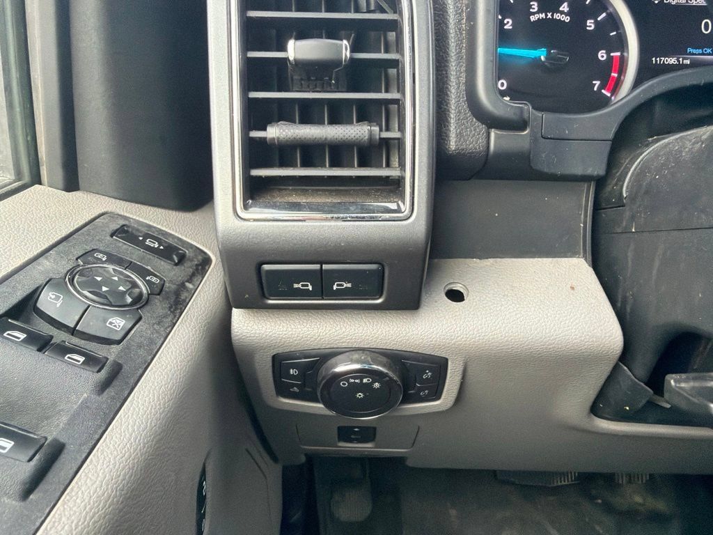 Used 2019 Ford F250 XLT w/ XLT Value Package AWD/4WD image 10