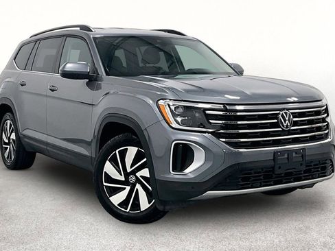 Used 2024 Volkswagen Atlas SE AWD/4WD image 1