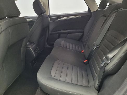 Used 2020 Ford Fusion SE image 18
