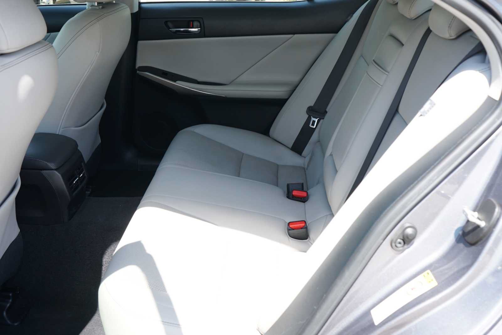 Used 2015 Lexus IS 250 w/ Premium Package RWD image 20