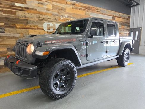 Used 2022 Jeep Gladiator Mojave w/ Cold Weather Group AWD/4WD image 2
