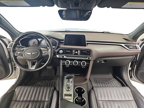 Used 2019 Genesis G70 2.0T Advanced image 11