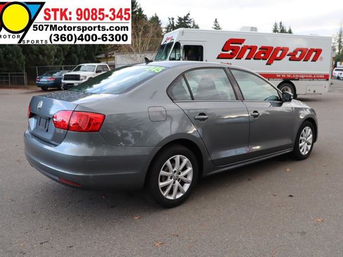 Used 2012 Volkswagen Jetta SE FWD image 8