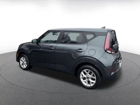 Used 2025 Kia Soul LX w/ LX Technology Package image 10