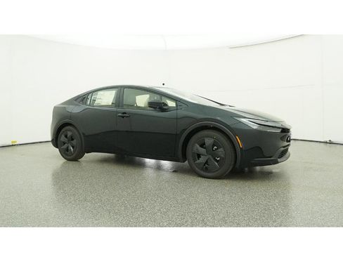 New 2026 Toyota Prius LE image 28