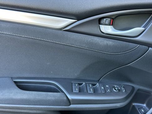 Used 2018 Honda Civic EX-T image 12