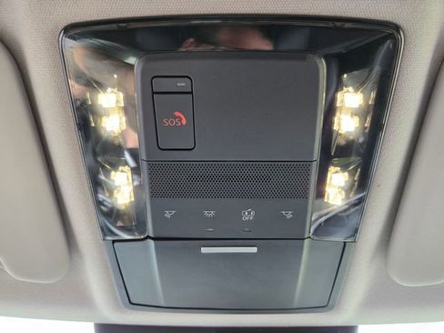 Used 2025 Mitsubishi Outlander SE AWD/4WD image 26
