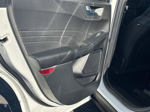 New 2025 Ford Escape SE image 61