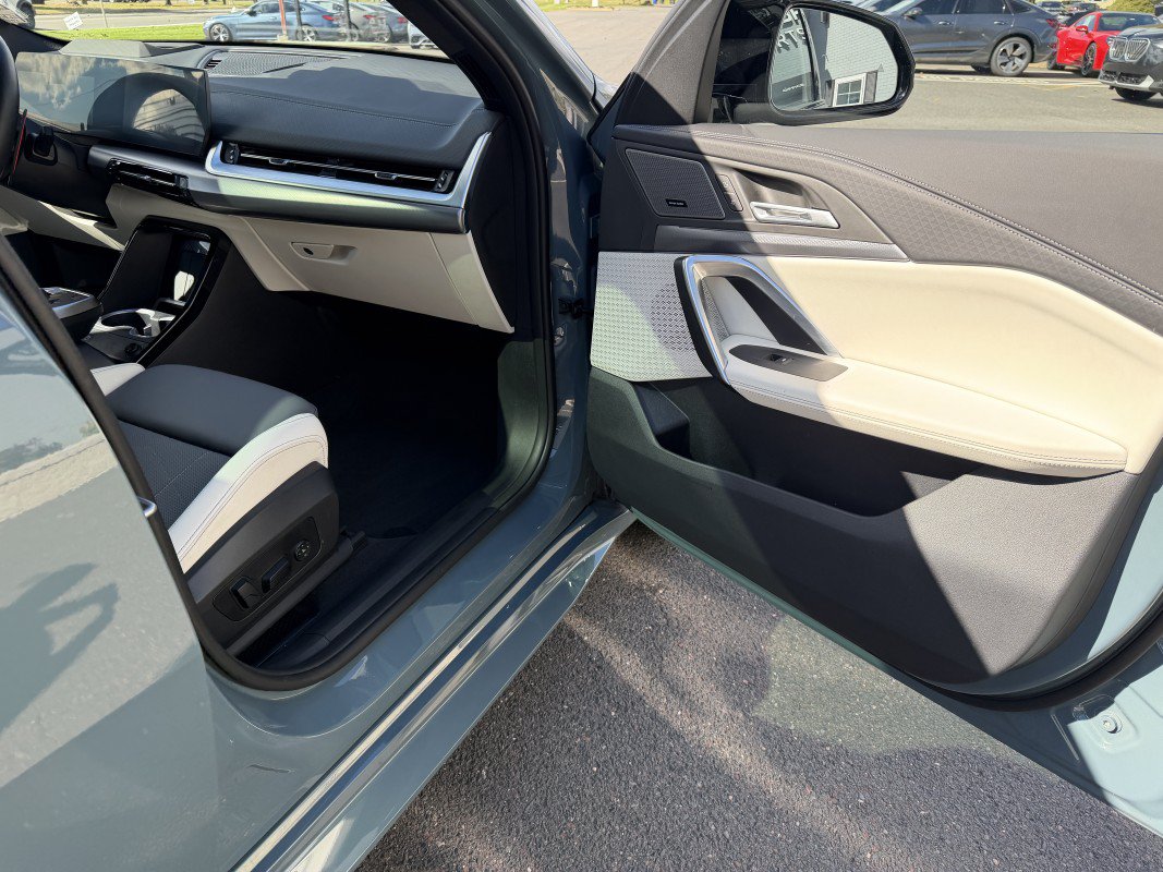 Used 2026 BMW X2 M35i AWD/4WD image 19