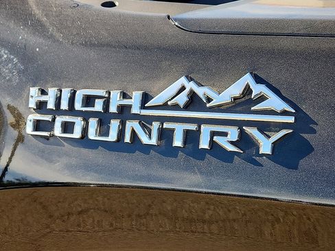 Used 2024 Chevrolet Silverado 1500 High Country w/ High Country Premium Package image 8