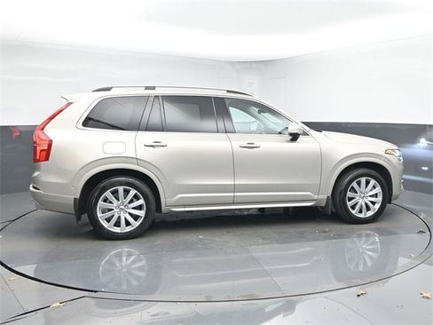 Used 2016 Volvo XC90 T6 Momentum w/ Momentum Plus Package image 8