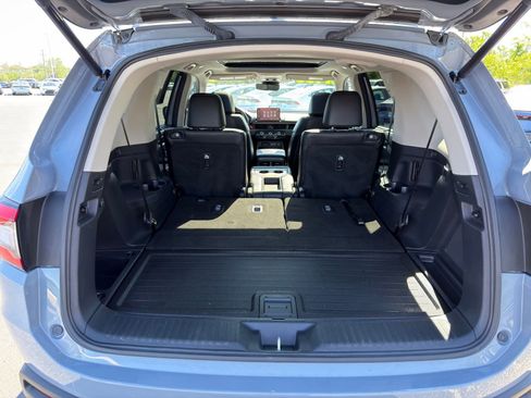 Used 2024 Honda Pilot Touring image 31