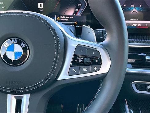 Used 2025 BMW X7 M60i image 24