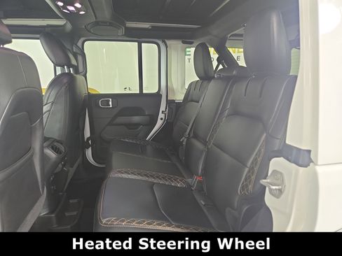 Used 2022 Jeep Wrangler Unlimited Sahara image 12