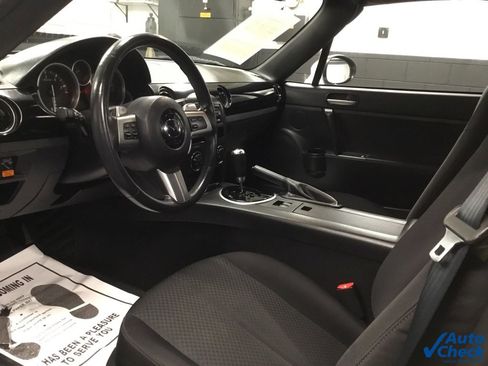 Used 2006 MAZDA MX-5 Miata Touring image 33