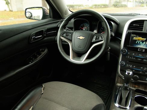 Used 2015 Chevrolet Malibu LT w/ Power Convenience Package FWD image 32