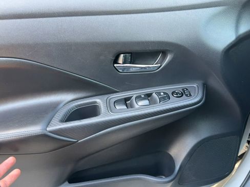 Used 2020 Nissan Versa SV image 18