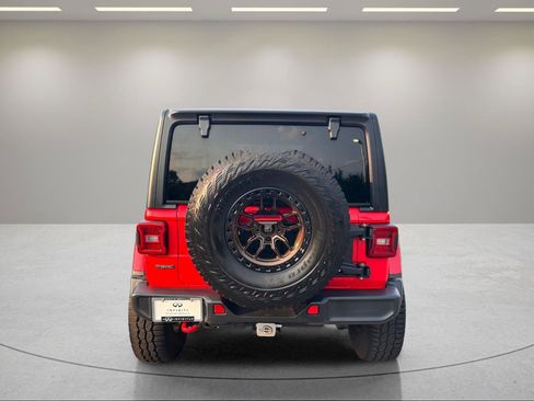Used 2023 Jeep Wrangler Unlimited Rubicon w/ LED Lighting Group AWD/4WD image 4