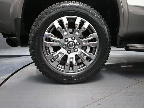 Used 2017 Nissan Titan Platinum Reserve AWD/4WD image 14