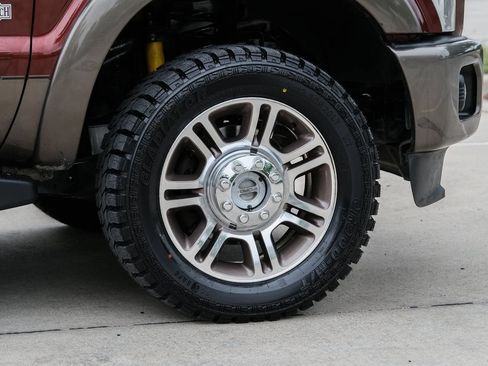 Used 2015 Ford F250 King Ranch w/ FX4 Off-Road Package AWD/4WD image 17