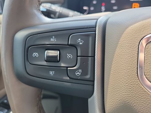 Used 2022 GMC Yukon XL Denali AWD/4WD image 25