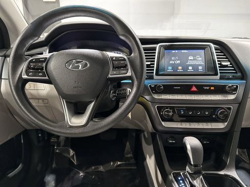 Used 2018 Hyundai Sonata SE image 9