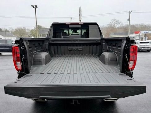 Used 2025 GMC Sierra 1500 Elevation w/ Elevation Premium Package image 11