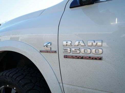 Used 2018 RAM 3500 Laramie Longhorn image 17