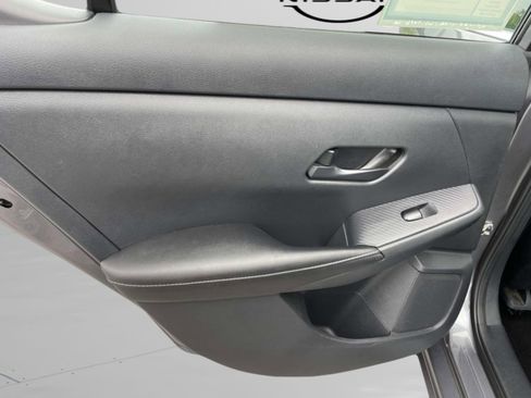 Used 2024 Nissan Sentra SV FWD image 13