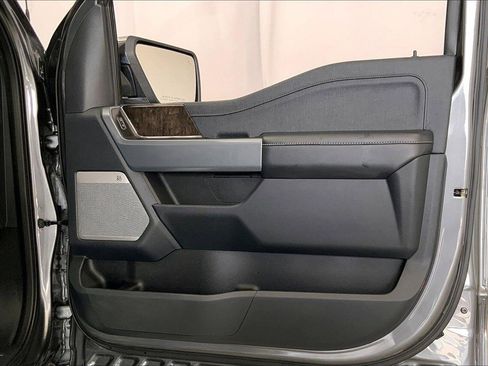 Certified 2022 Ford F150 Lariat w/ Equipment Group 502A High image 26