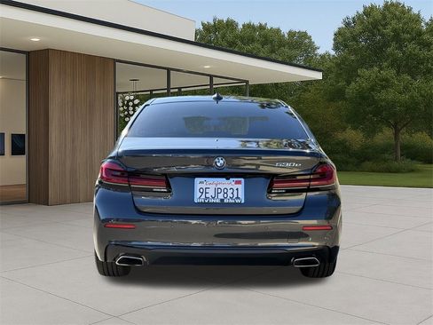 Certified 2023 BMW 530e w/ Convenience Package image 9