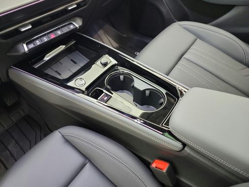 New 2026 Audi Q3 quattro 2.0T AWD/4WD image 10