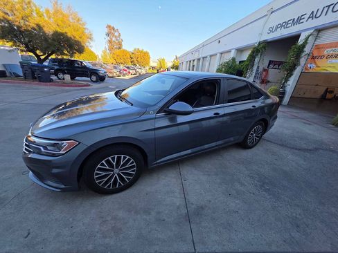 Used 2019 Volkswagen Jetta R-Line FWD image 12