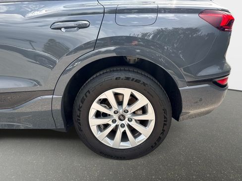 Certified 2025 Audi Q6 e-tron Premium RWD image 10
