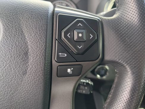 Used 2017 Toyota Tacoma TRD Sport w/ Tow Package RWD image 28