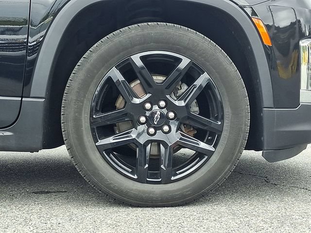 Used 2023 Chevrolet Traverse LT w/ LPO, 'HIT The Road' Package AWD/4WD image 8