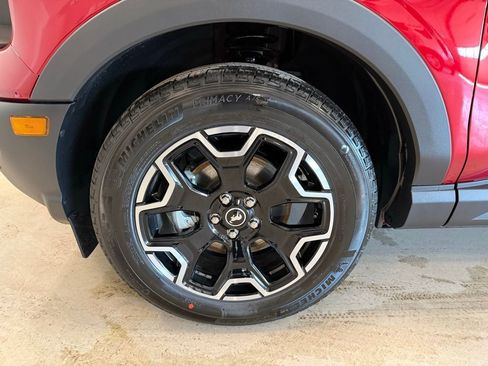 New 2026 Ford Bronco Sport Outer Banks w/ Outer Banks Tech Package+ AWD/4WD image 9