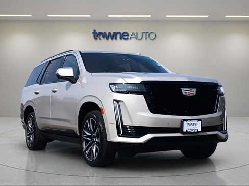 Used 2022 Cadillac Escalade Sport w/ Touring Package AWD/4WD image 7