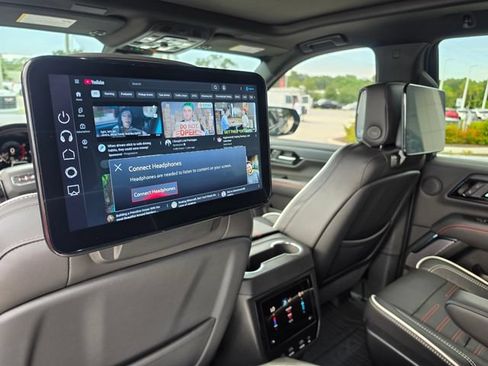 Used 2026 GMC Yukon AT4 Ultimate w/ LPO, Floor Liner Package AWD/4WD image 27