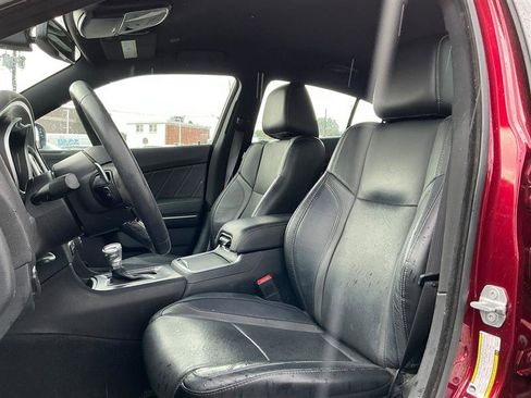 Used 2017 Dodge Charger R/T w/ Plus Group image 26