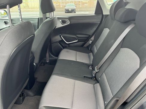 Used 2025 Kia Soul LX w/ LX Technology Package image 25