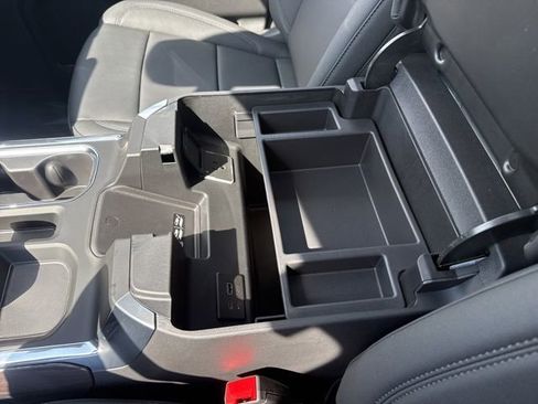 New 2026 GMC Sierra 1500 SLT AWD/4WD image 32