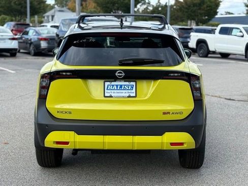 New 2026 Nissan Kicks SR w/ Cold Weather Package image 6