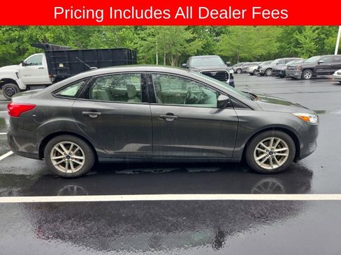 Used 2018 Ford Focus SE FWD image 9