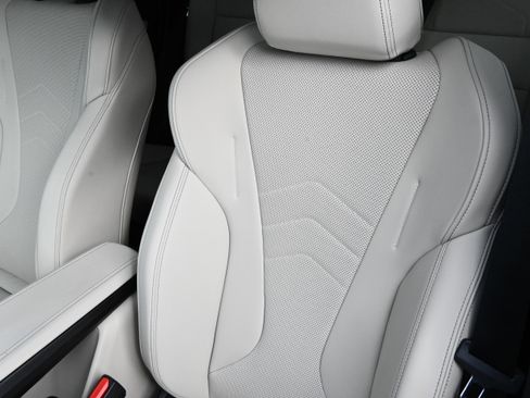 Certified 2024 BMW X1 M35i w/ Premium Package image 9