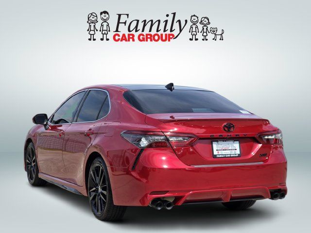 Used 2023 Toyota Camry XSE FWD image 3