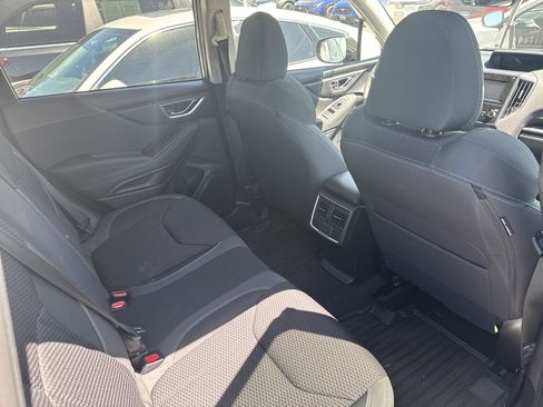 Used 2024 Subaru Forester Premium AWD/4WD image 4