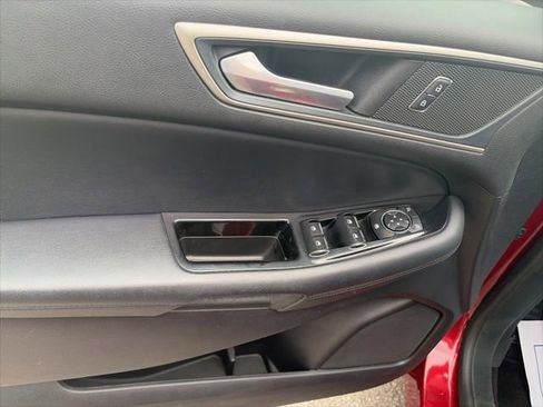 Used 2019 Ford Edge SEL AWD/4WD image 17
