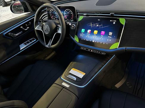 New 2026 Mercedes-Benz E 350 4MATIC Sedan image 11
