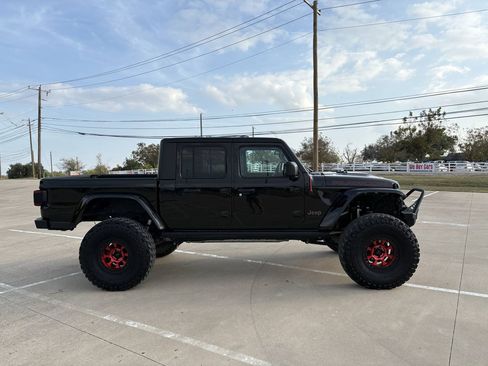 Used 2020 Jeep Gladiator Rubicon w/ Trailer Tow Package AWD/4WD image 27